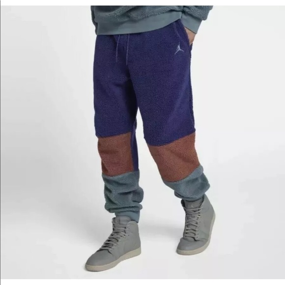 Jordan Other - Nike Jordan Sportswear Sherpa Jogger Pants Size L Jordan Other - Nike Jordan Sportswear Sherpa Jogger Pants Size L